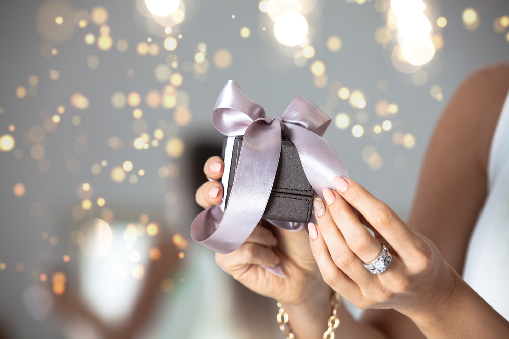 cadeau offert à une femme